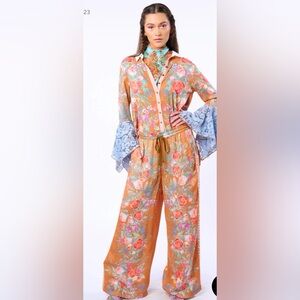 New With Tags ARATTA  Valentino pants SMALL